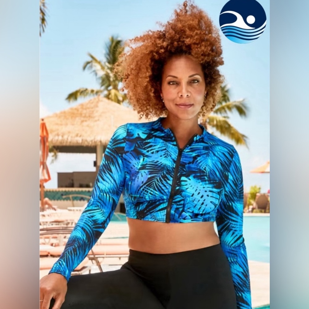 New Chlorine Resistant Long Sleeved
Cropped Zip UV Tee
